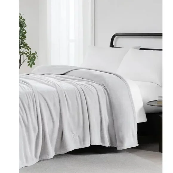 Lauren Ralph Lauren Micromink Plush Blanket – Queen – Grey – NWT - Picture 4 of 4